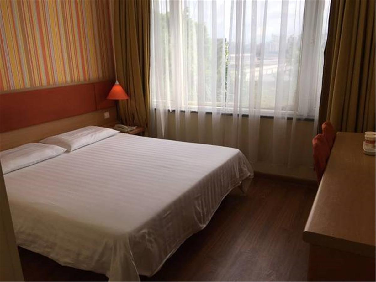 Home Inn Guangzhou Guangdong University Of Foreign Studies Baiyun Avenue Exterior foto